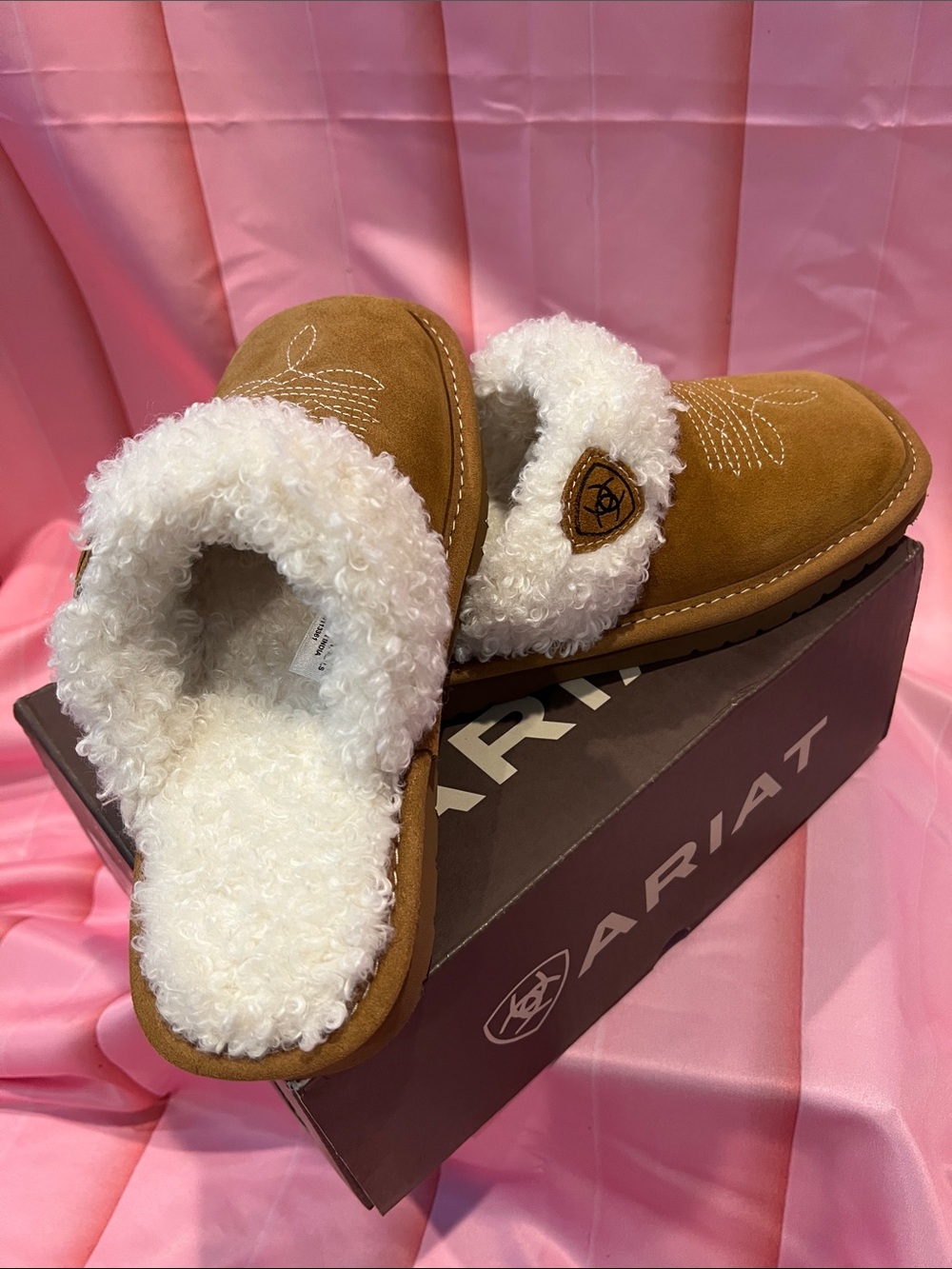 Ariat Chestnut Suede Shearling Clog Mules - Picture 4 of 6